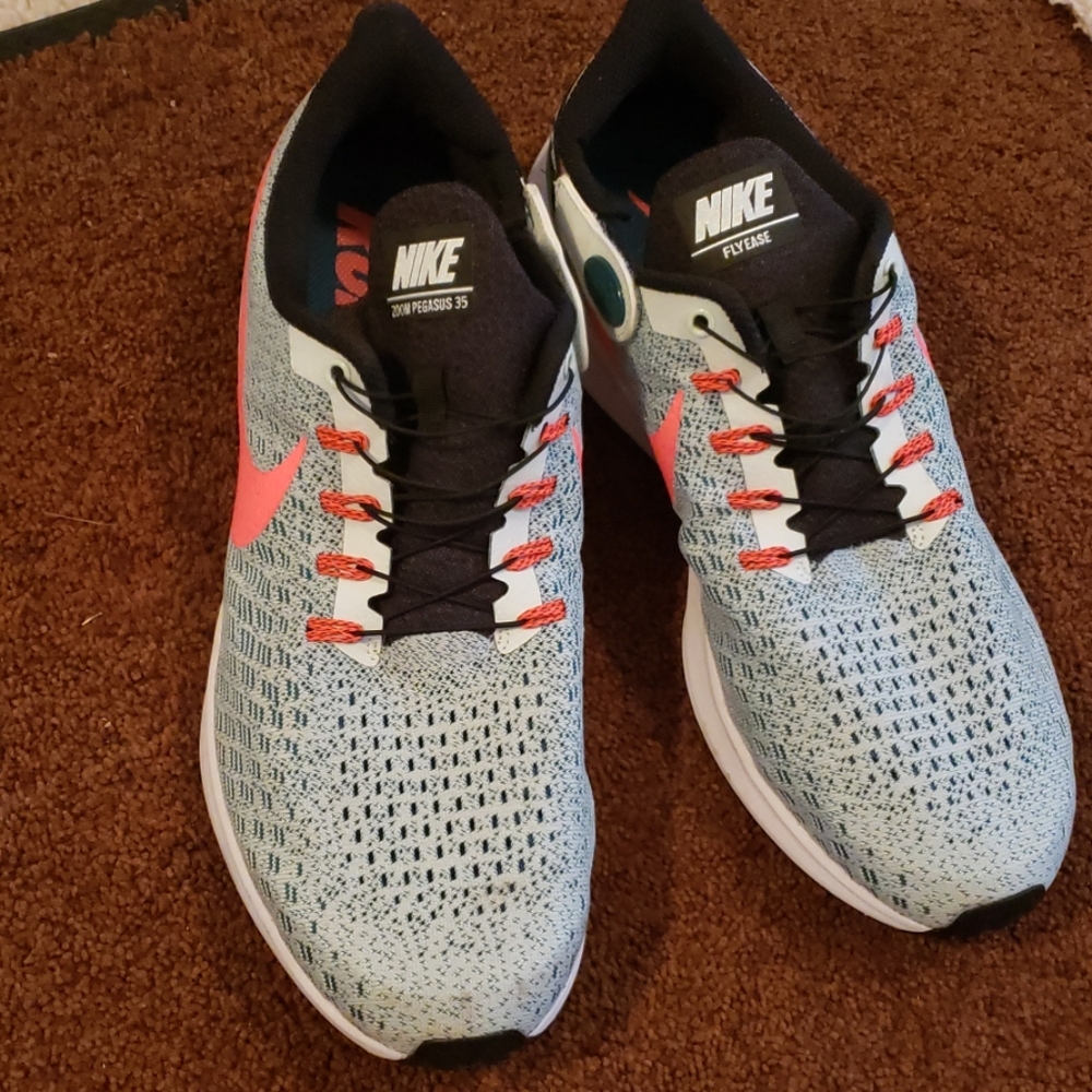 Nike Air Zoom Pegasus 35 Flyease - Running shoes
